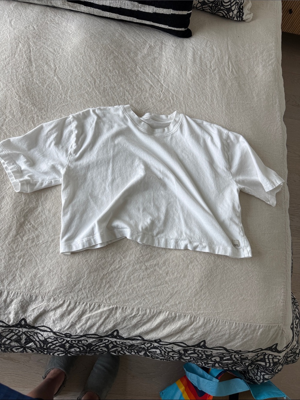 Vuori Short Sleeve Heavyweight Crop Cotton Tee - Picture 5 of 9
